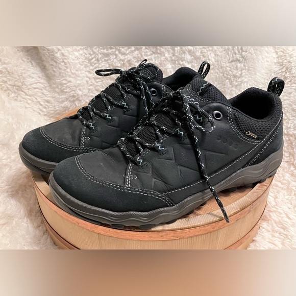 EUC ECCO Unisex Ulterra Gore-Tex Outdoor Hiking Leather Boot US 8-8.5/EU 39 - Picture 2 of 10